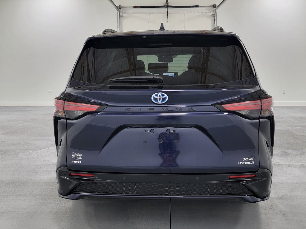 Certified 2024 Toyota Sienna XSE AWD/4WD image 8