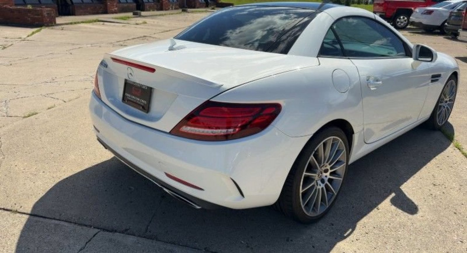 Used 2019 Mercedes-Benz SLC 300 image 4