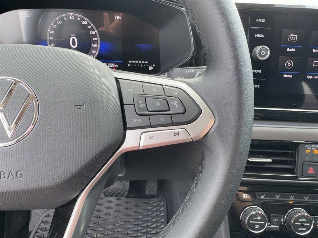 New 2024 Volkswagen Taos SE image 14