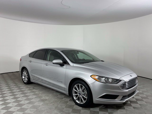 Used 2017 Ford Fusion S FWD image 3