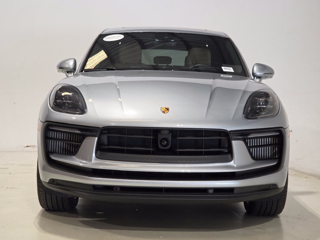 Certified 2023 Porsche Macan S AWD/4WD image 6