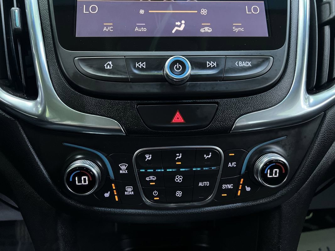 Used 2019 Chevrolet Equinox LT w/ Sun & Navigation Package FWD image 23