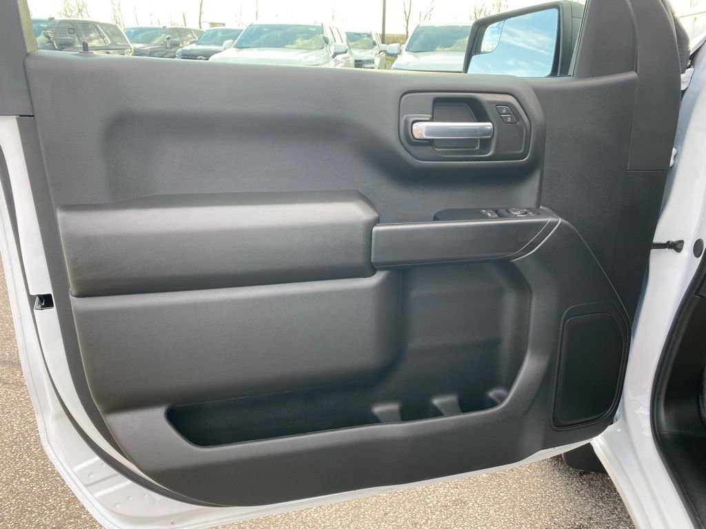 New 2026 Chevrolet Silverado 1500 W/T image 9