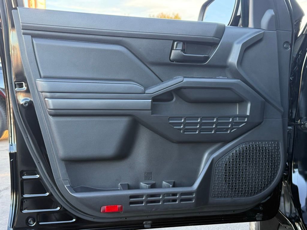 Used 2025 Toyota Tacoma SR5 image 15