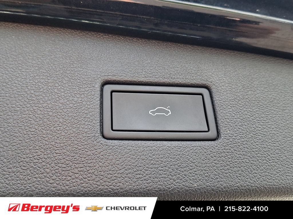 Used 2022 Volkswagen Tiguan SE AWD/4WD image 33