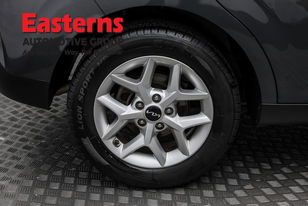 Used 2023 Kia Soul LX w/ LX Technology Package image 29