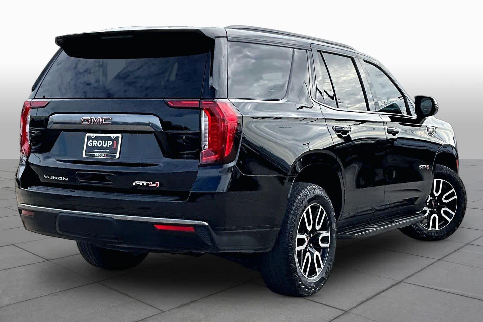 Used 2024 GMC Yukon AT4 AWD/4WD image 13