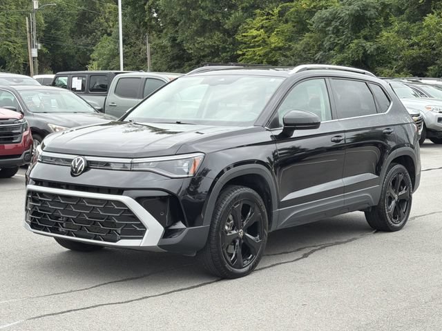 Used 2025 Volkswagen Taos SEL AWD/4WD image 7