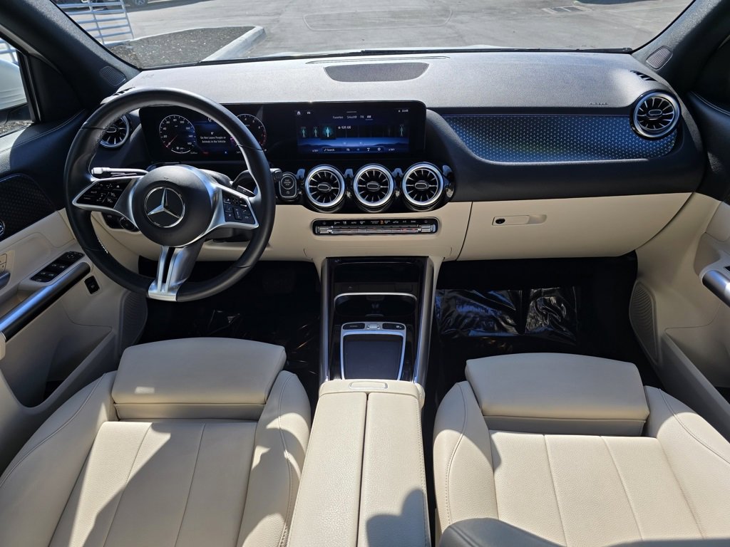 Used 2025 Mercedes-Benz GLA 250 image 32