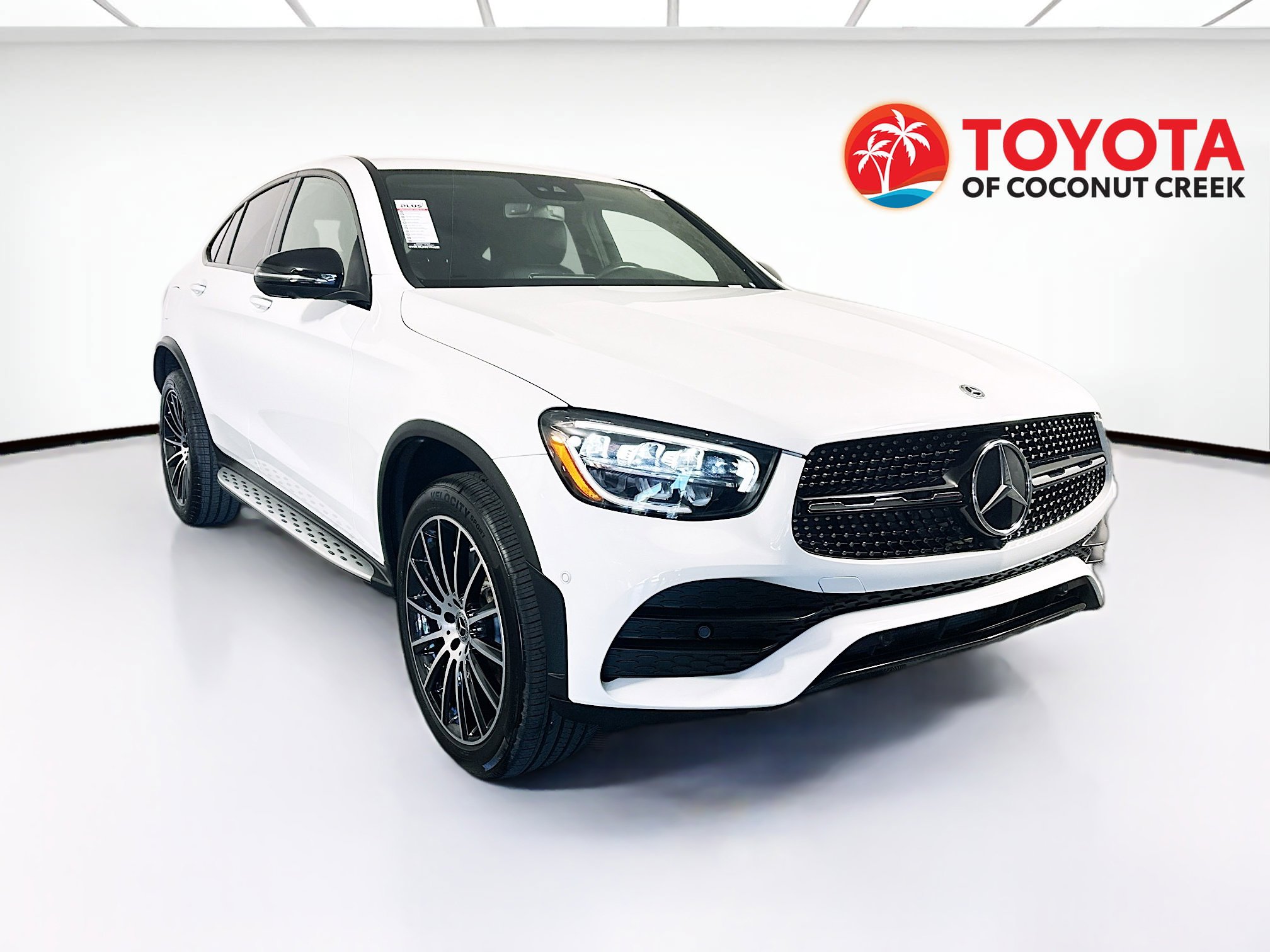 Used 2023 Mercedes-Benz GLC 300 4MATIC Coupe image 1