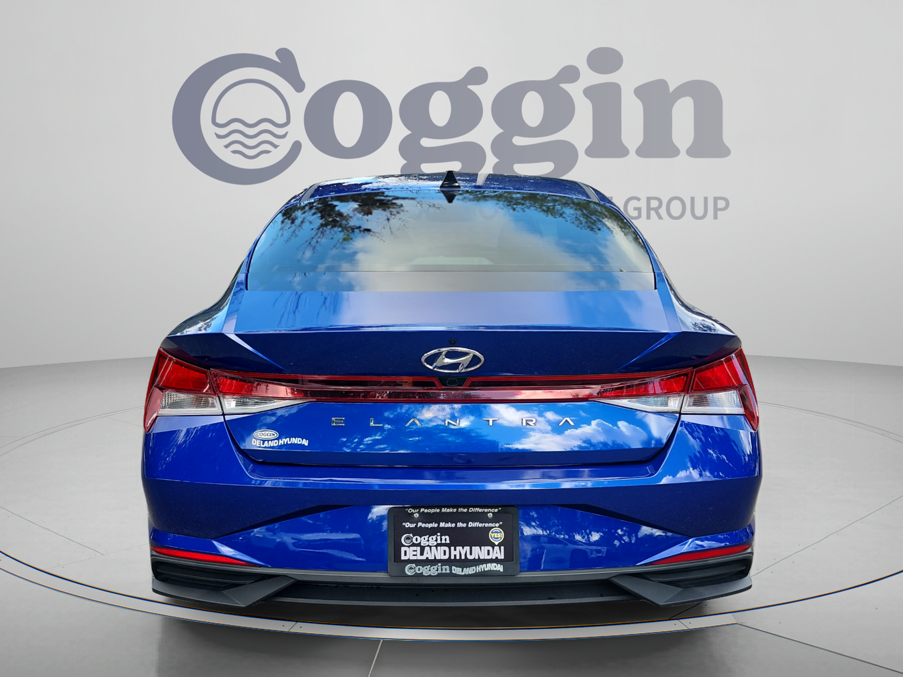 Used 2021 Hyundai Elantra SEL FWD image 4