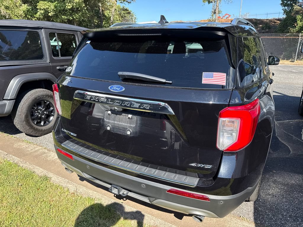 Used 2021 Ford Explorer Limited w/ Equipment Group 301A AWD/4WD image 16