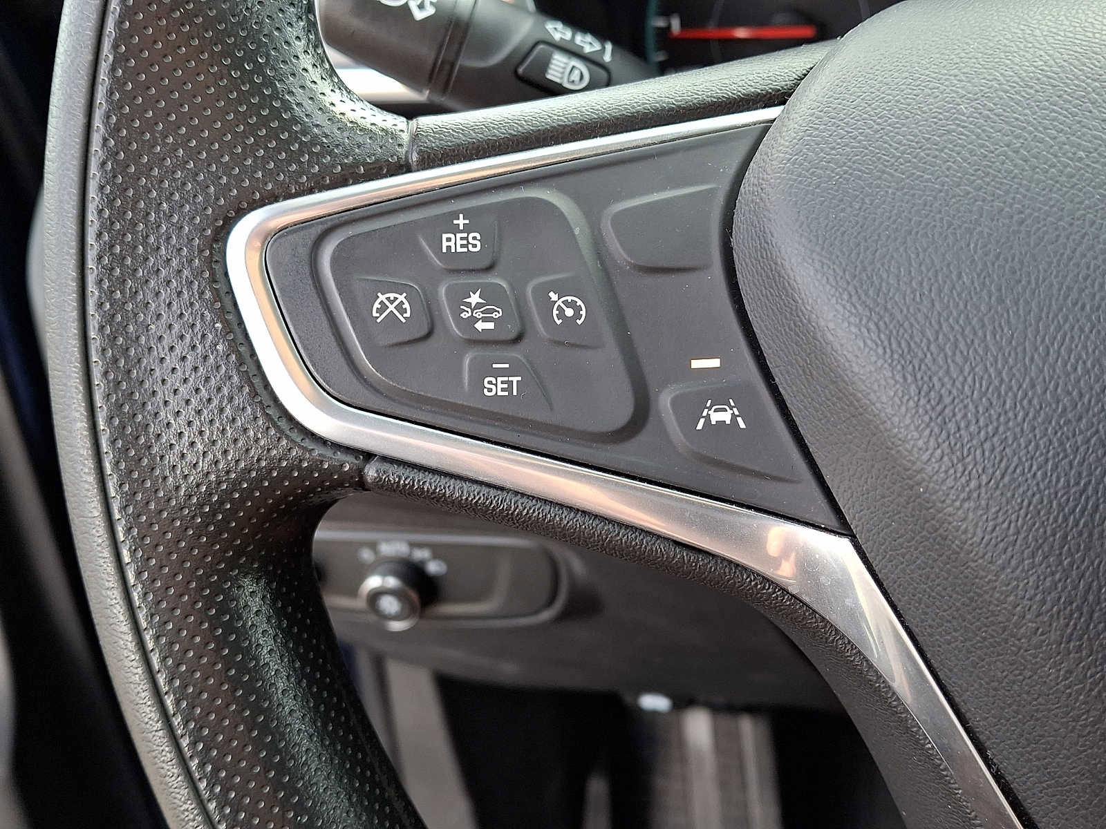 Used 2022 Chevrolet Equinox LS w/ LPO, Floor Liner Package image 20