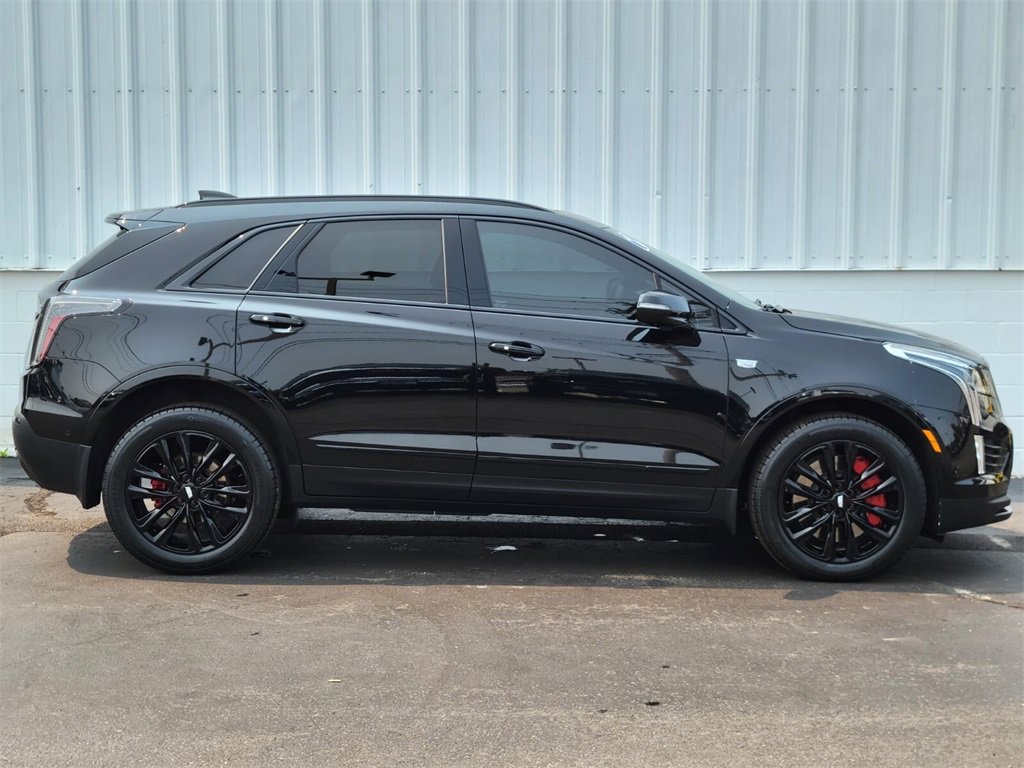 Certified 2022 Cadillac XT5 Sportv w/ LPO, ONYX Package image 6