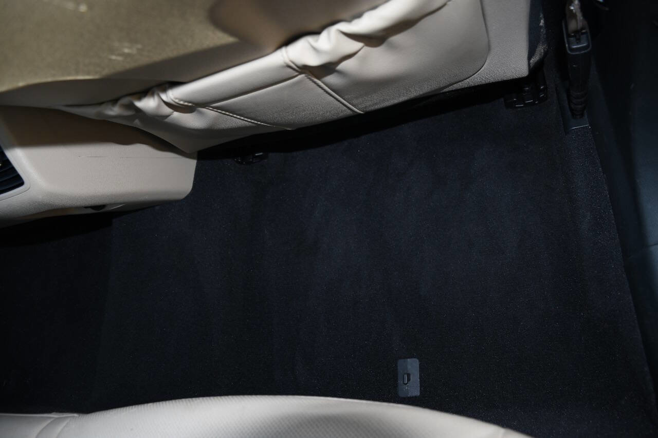 Used 2015 Hyundai Sonata Limited w/ Option Group 05 image 24