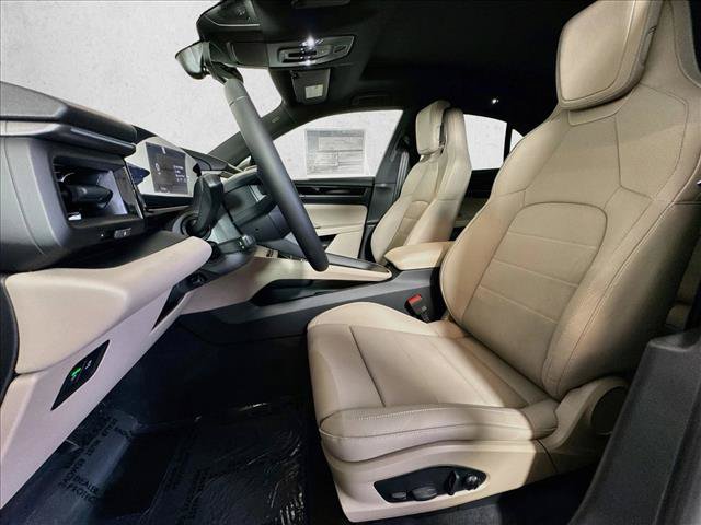 New 2026 Porsche Macan Electric RWD image 5