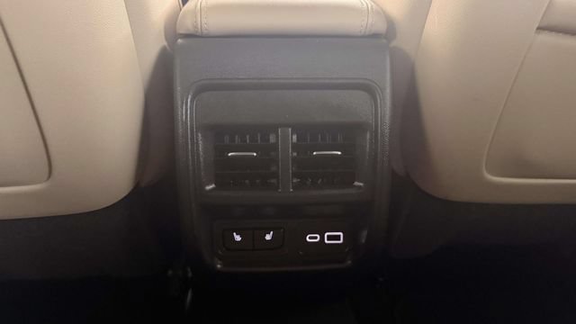 Certified 2024 Cadillac XT4 Luxury w/ Cold Weather Package AWD/4WD image 63