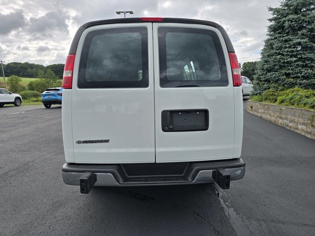 Used 2023 Chevrolet Express 2500 w/ Driver Convenience Package image 3