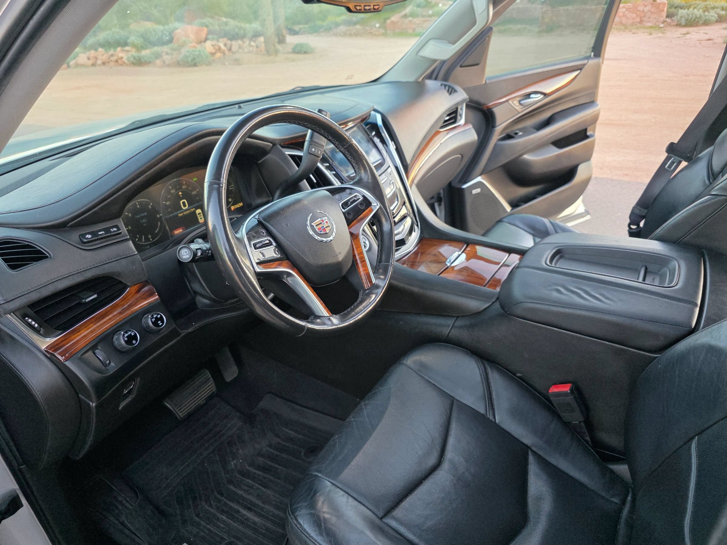 Used 2015 Cadillac Escalade Premium AWD/4WD image 10