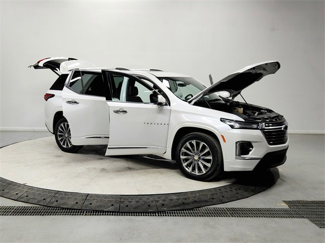 Used 2023 Chevrolet Traverse Premier image 9
