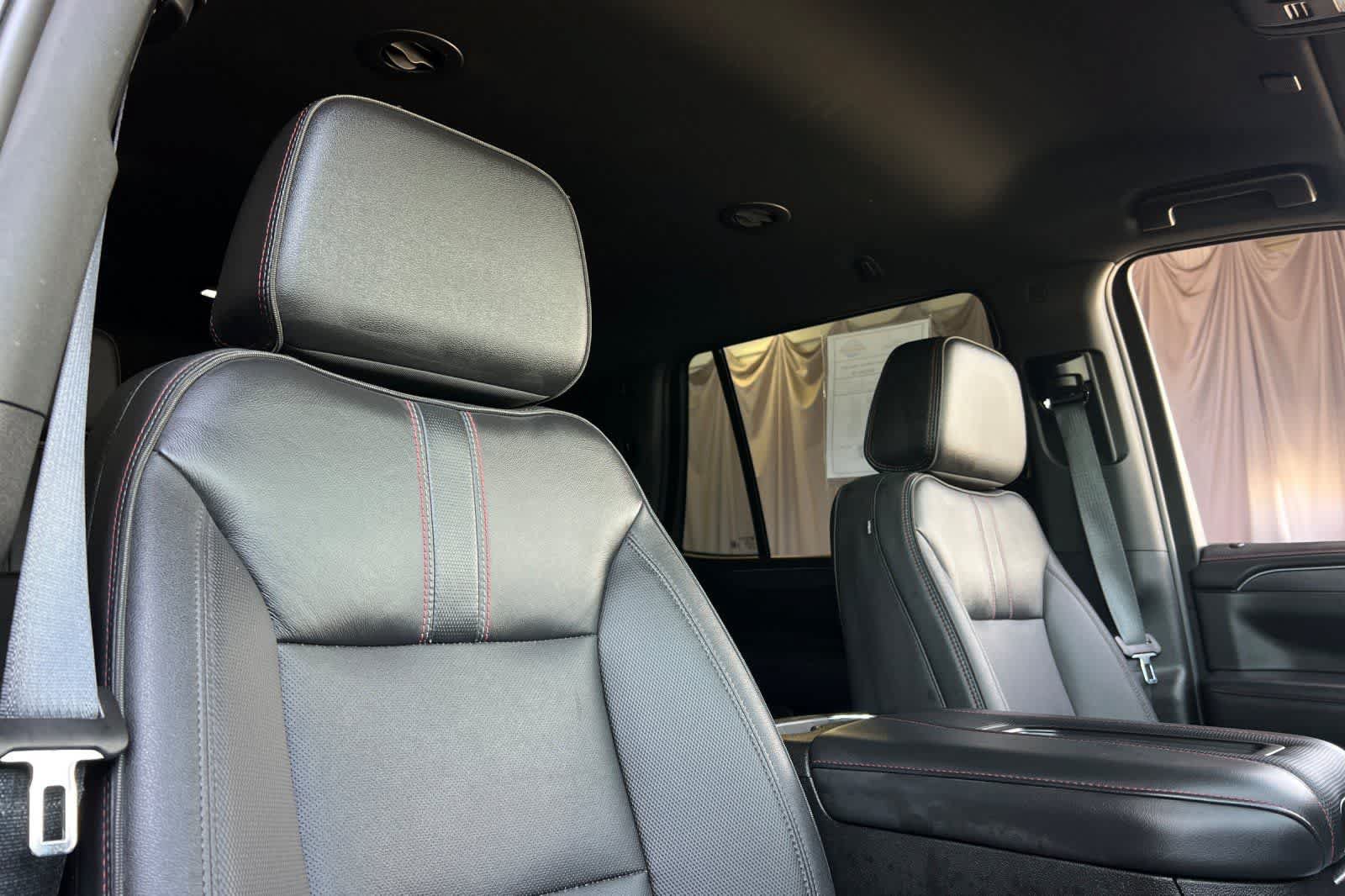 Used 2024 Chevrolet Tahoe RST w/ Luxury Package AWD/4WD image 20