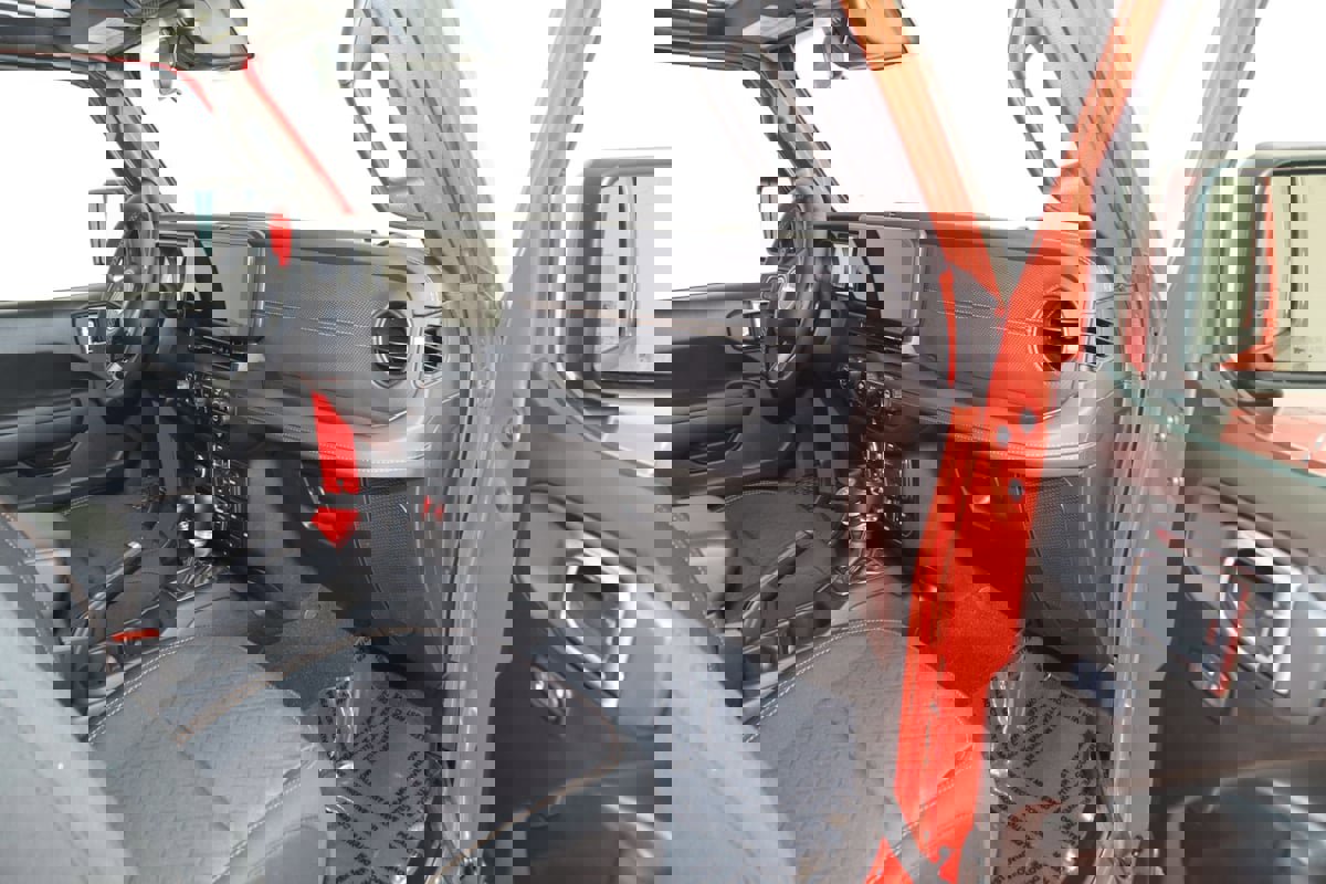 Used 2025 Jeep Gladiator Mojave image 41