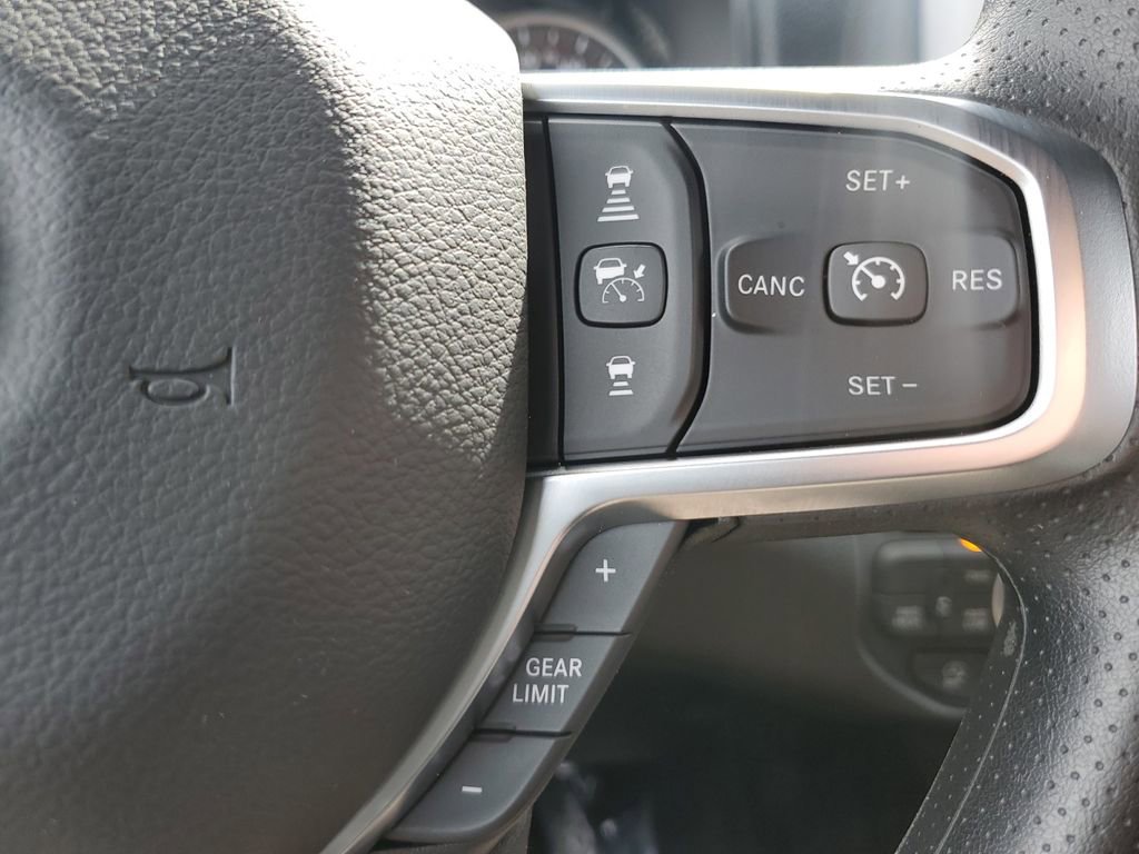 New 2026 RAM 1500 Express AWD/4WD image 21