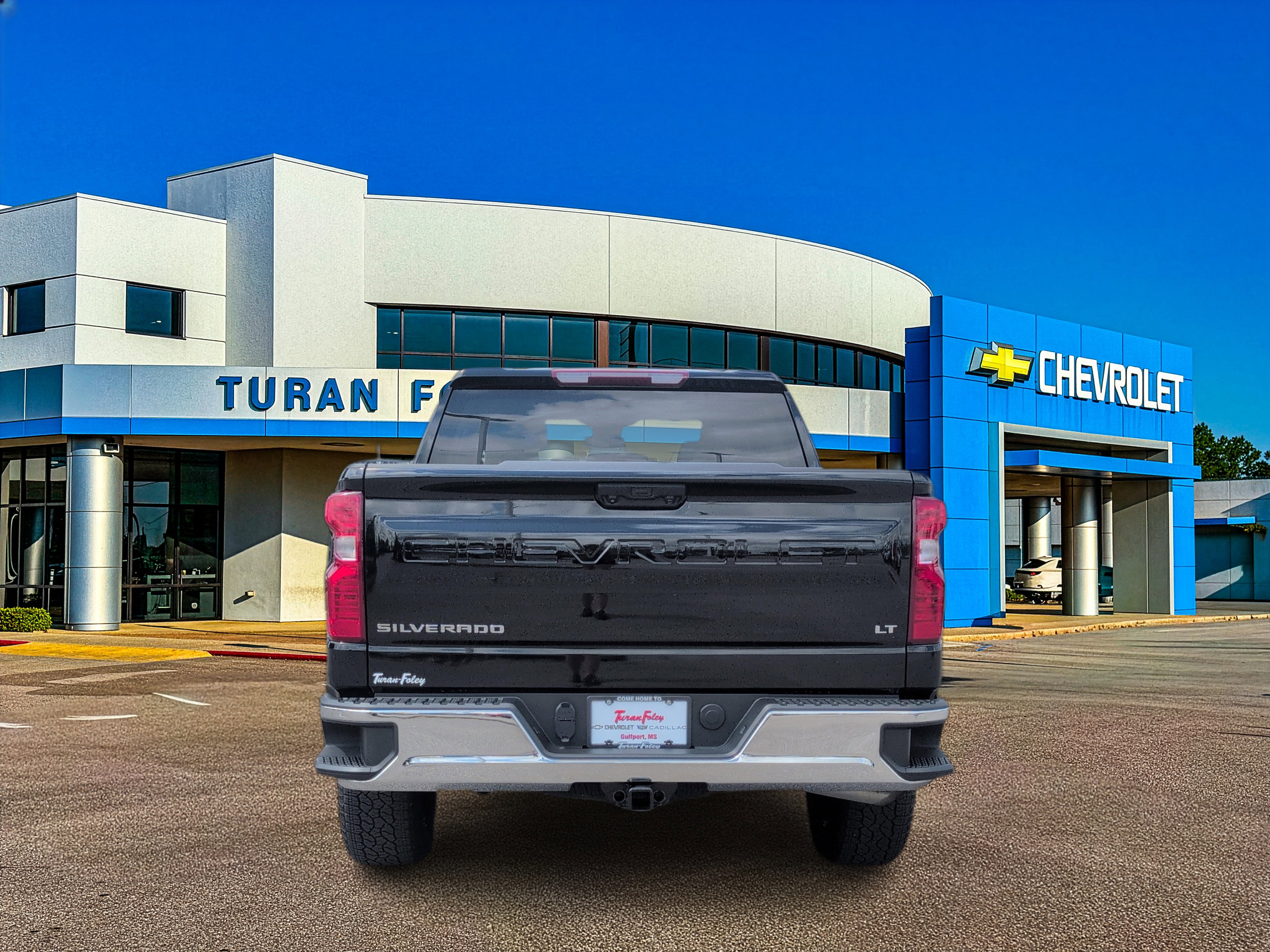 Used 2024 Chevrolet Silverado 1500 LT AWD/4WD image 4