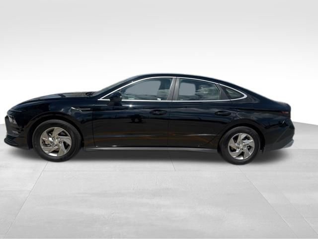 Used 2025 Hyundai Sonata SE image 3