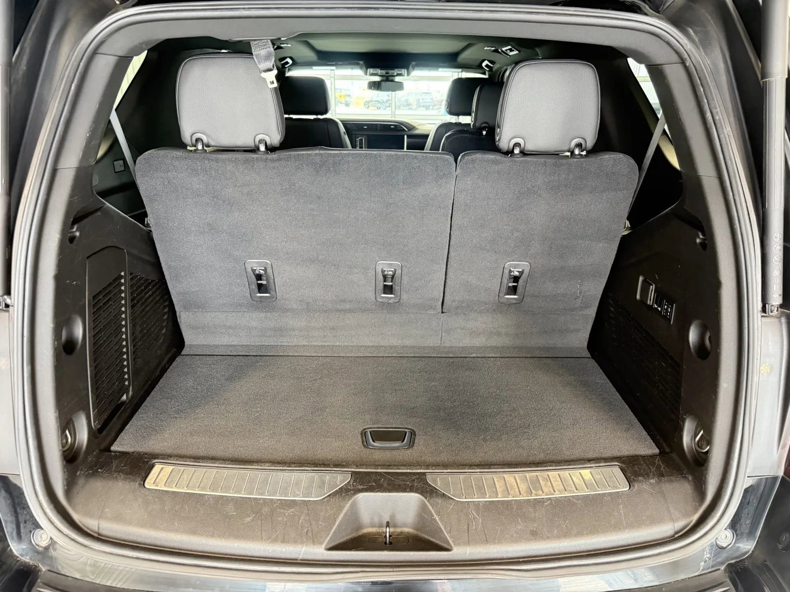 Used 2021 GMC Yukon Denali image 21