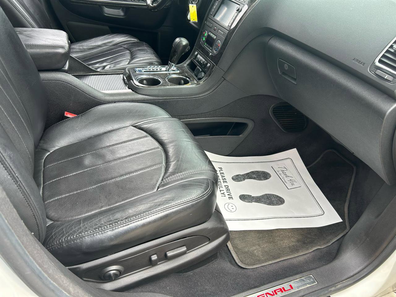 Used 2011 GMC Acadia Denali image 12