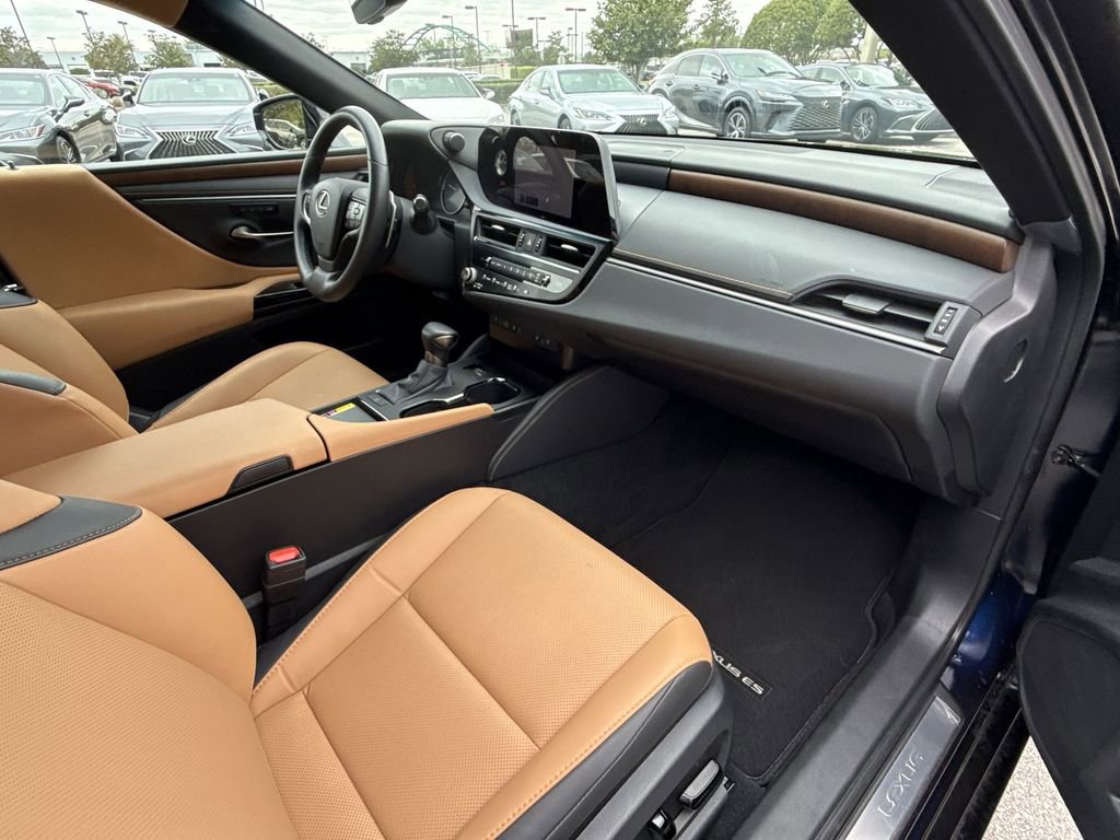 Used 2025 Lexus ES 350 w/ Premium Package FWD image 15