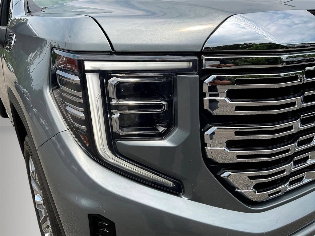 Used 2023 GMC Sierra 1500 Denali w/ Denali Reserve Package AWD/4WD image 32