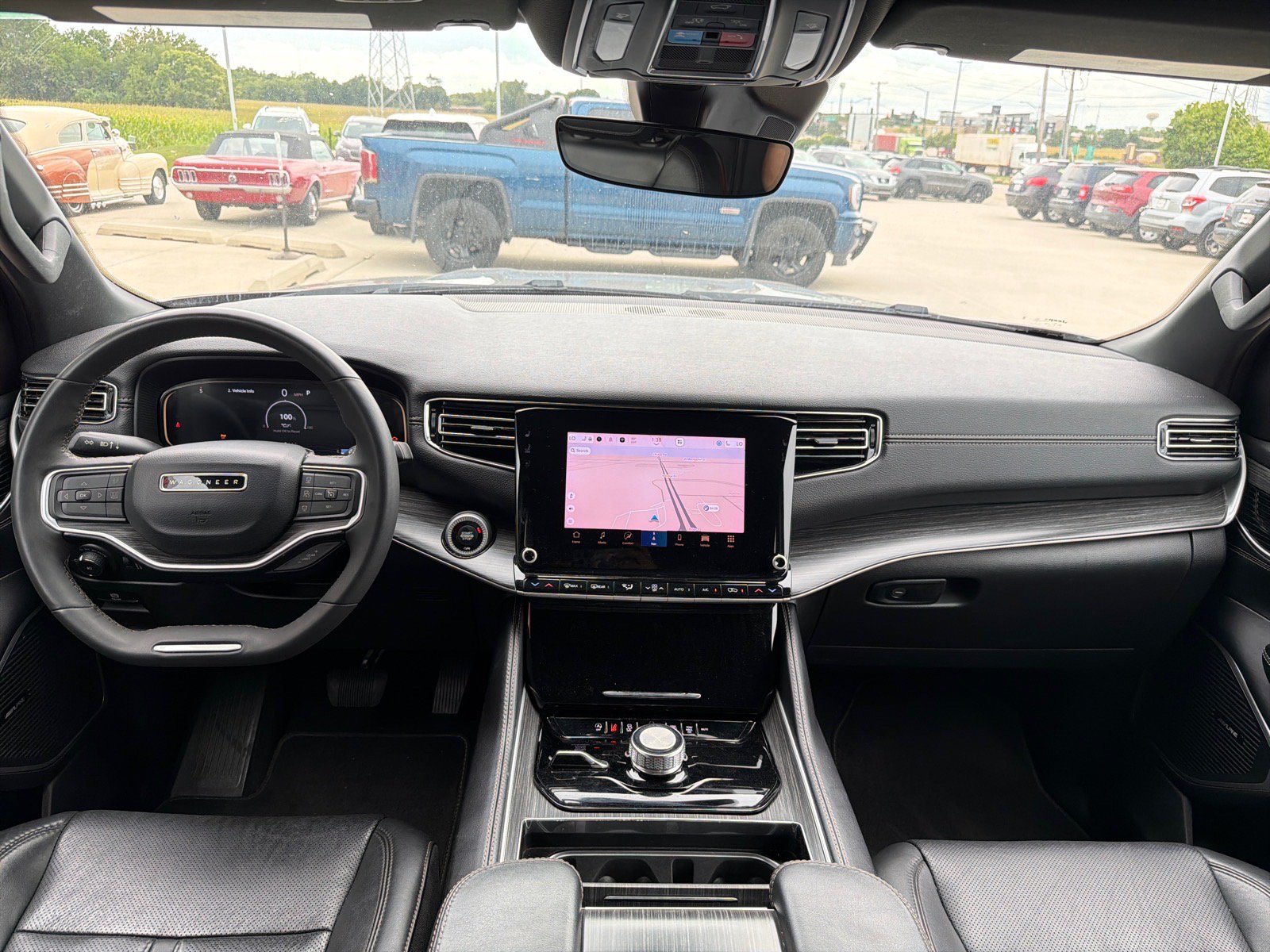 Used 2023 Jeep Wagoneer L Series II AWD/4WD image 26