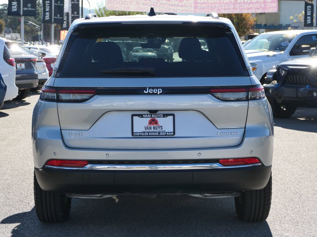 Used 2025 Jeep Grand Cherokee Laredo image 6