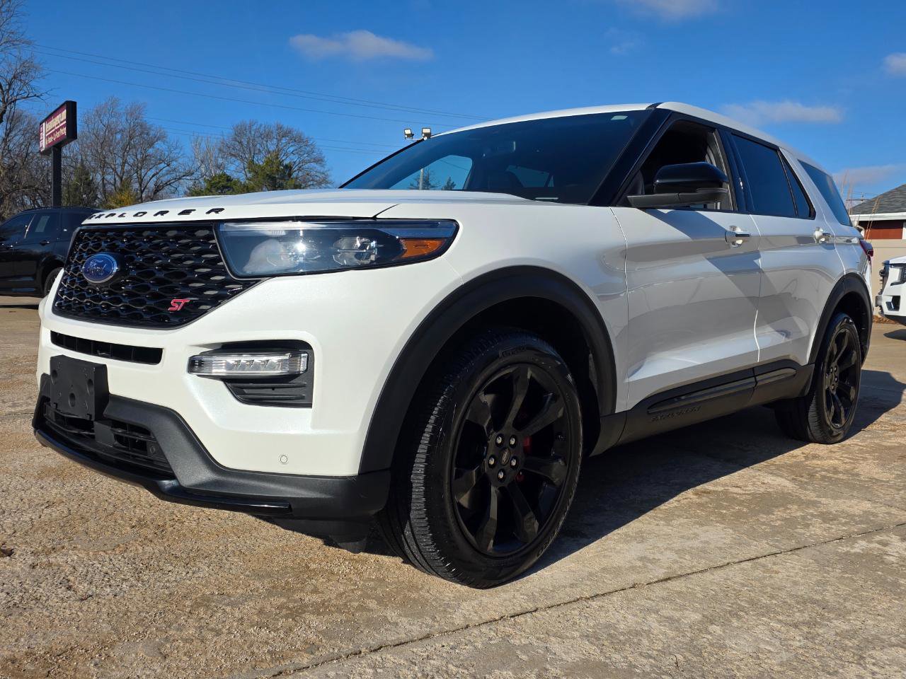 Used 2022 Ford Explorer ST w/ ST Street Pack image 2