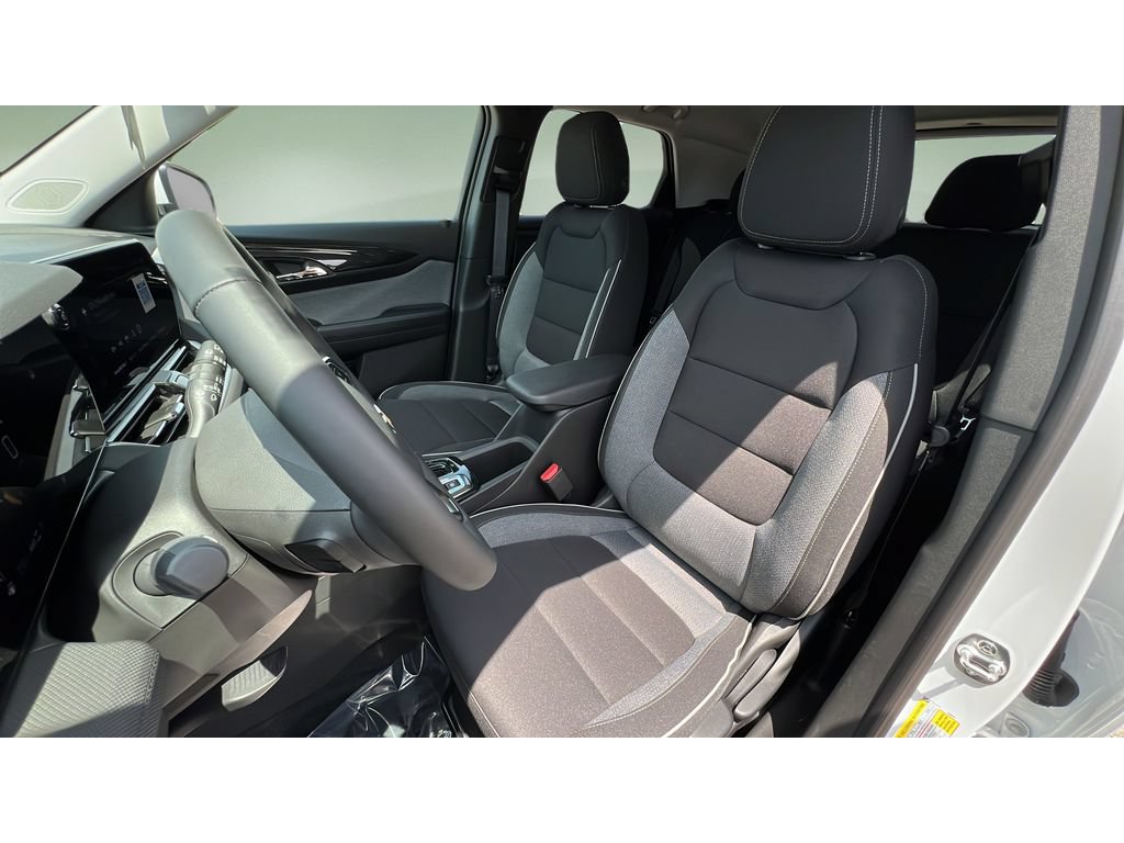 Certified 2026 Chevrolet TrailBlazer LT w/ LT Cold Weather Package AWD/4WD image 24
