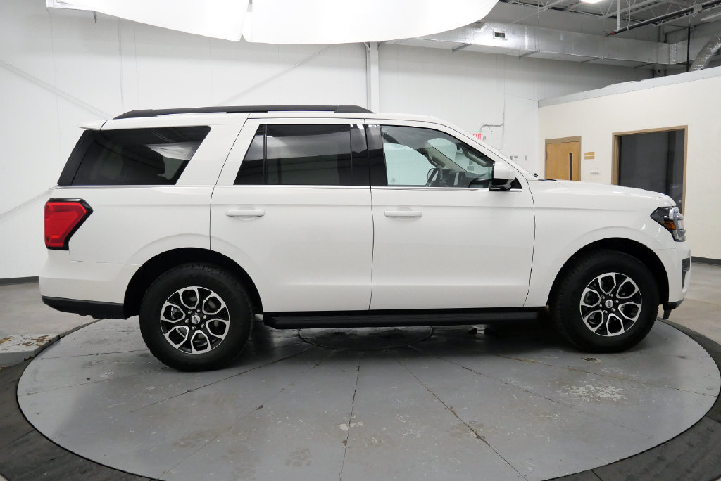 Used 2022 Ford Expedition XLT AWD/4WD image 9