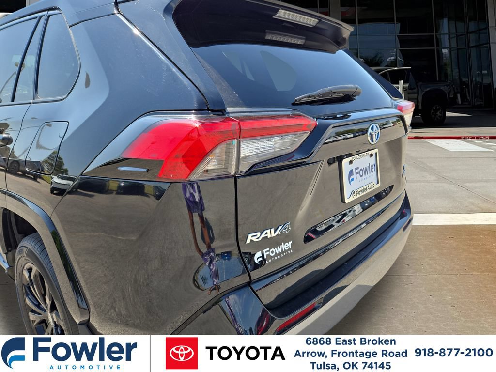 Used 2024 Toyota RAV4 SE AWD/4WD image 30