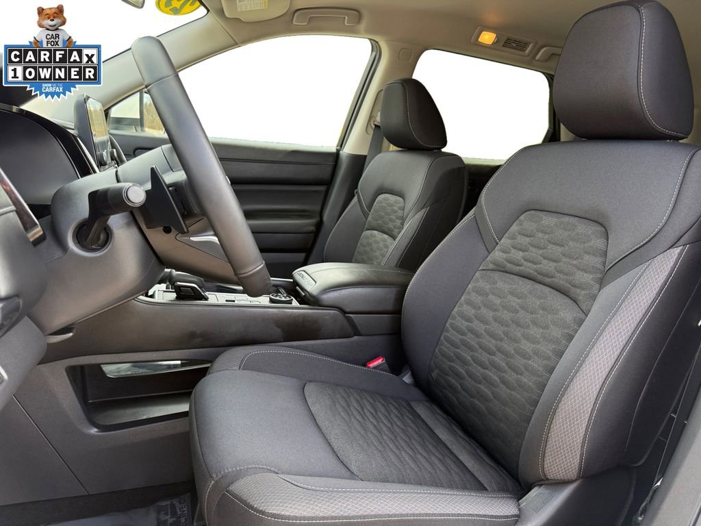 Certified 2025 Nissan Pathfinder SV image 9