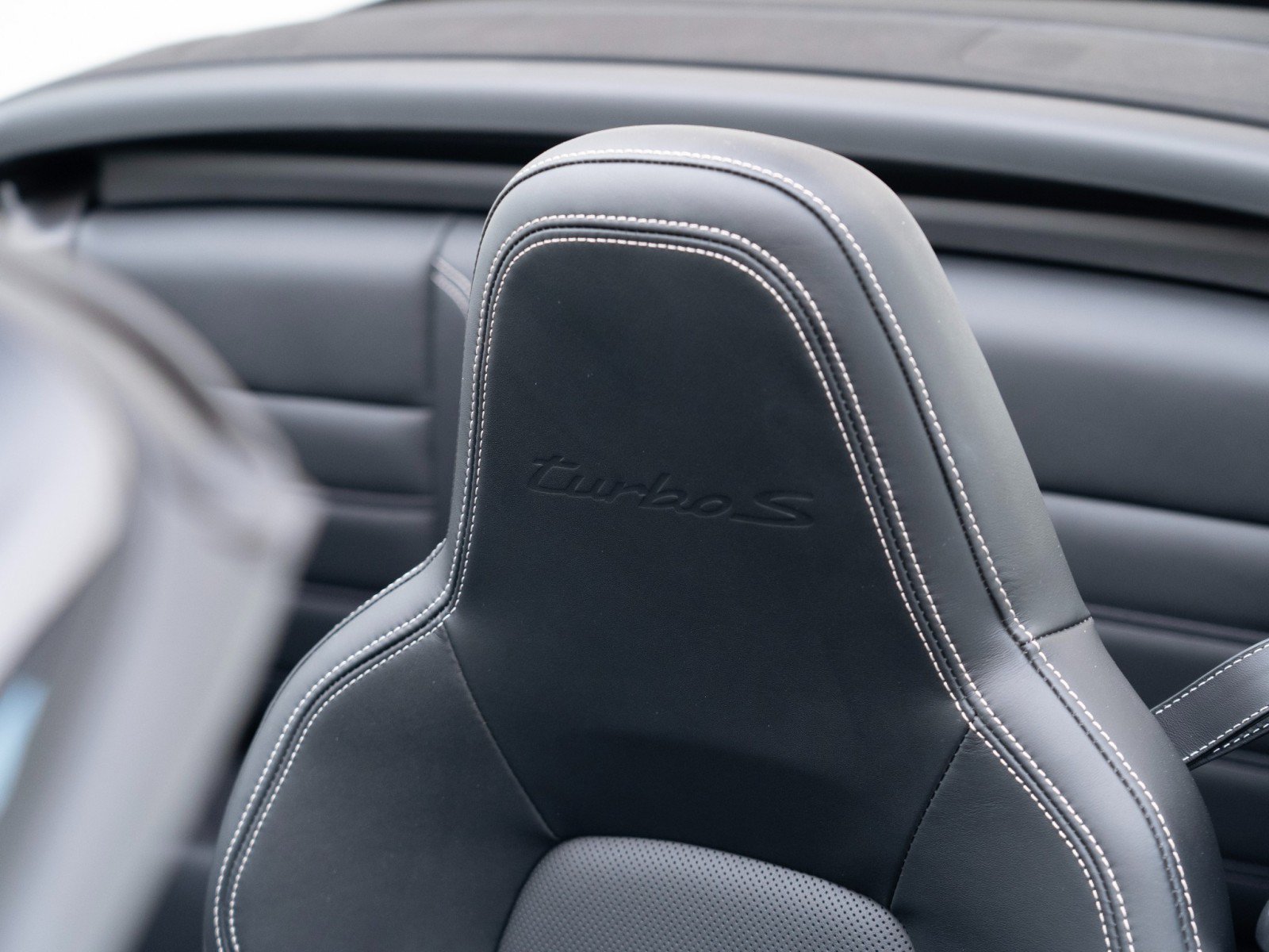 Certified 2024 Porsche 911 Turbo S AWD/4WD image 18