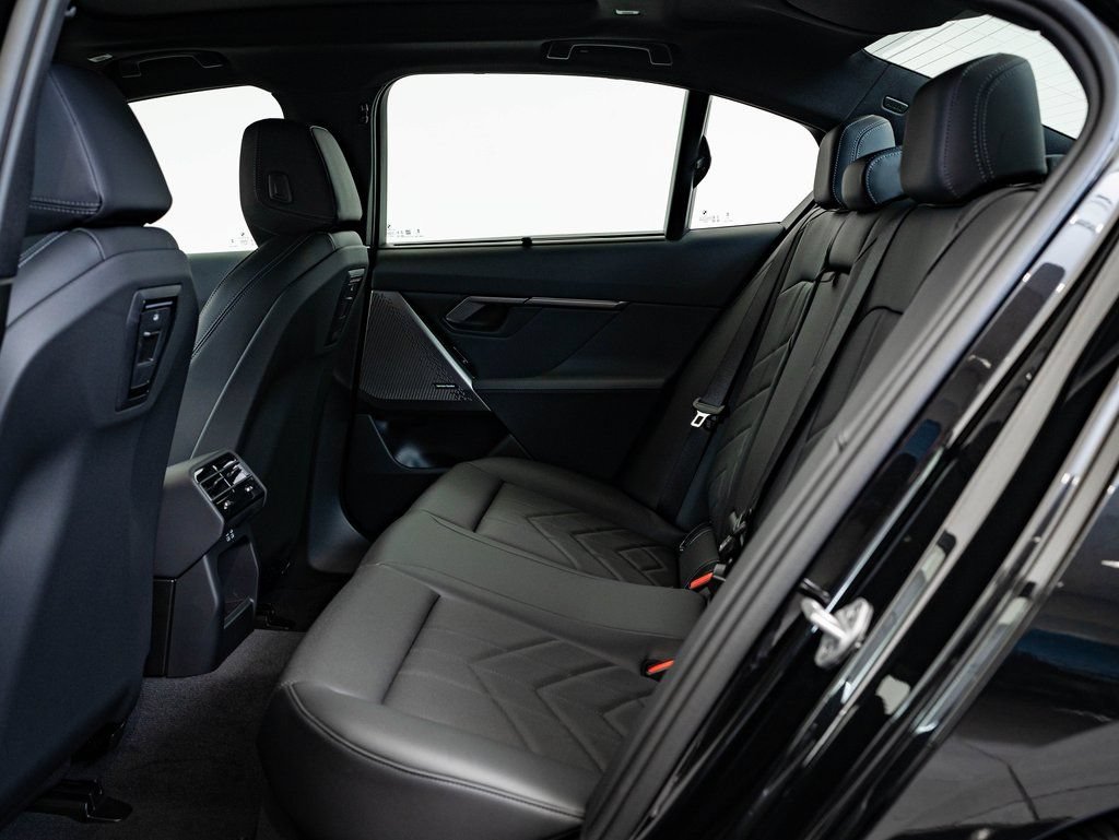 New 2026 BMW 550e xDrive image 44