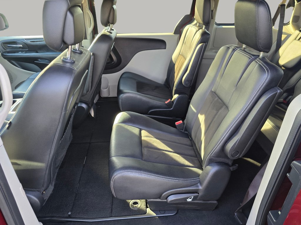 Used 2020 Dodge Grand Caravan SXT FWD image 23