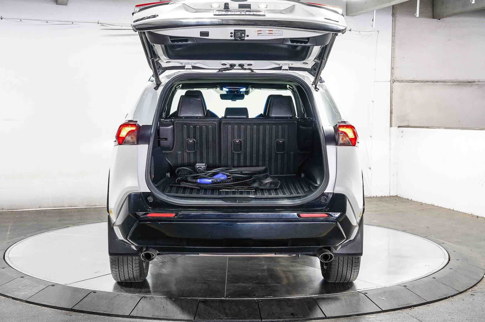 Certified 2021 Toyota RAV4 XSE w/ Weather Package AWD/4WD image 28