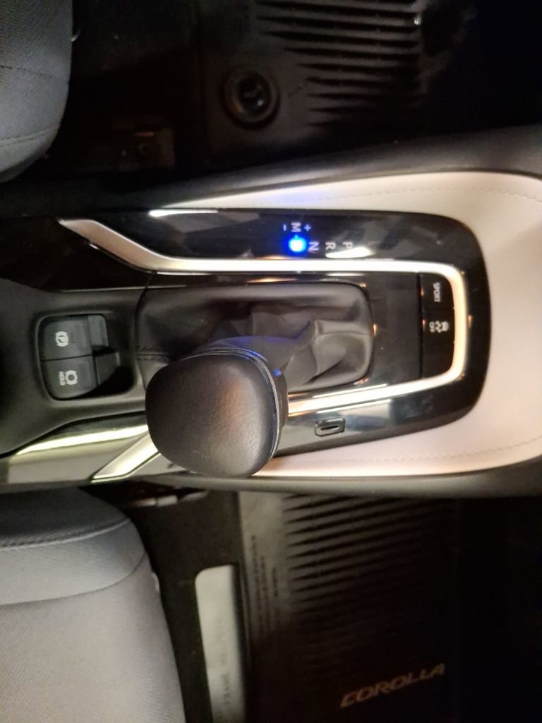 Used 2020 Toyota Corolla SE image 25