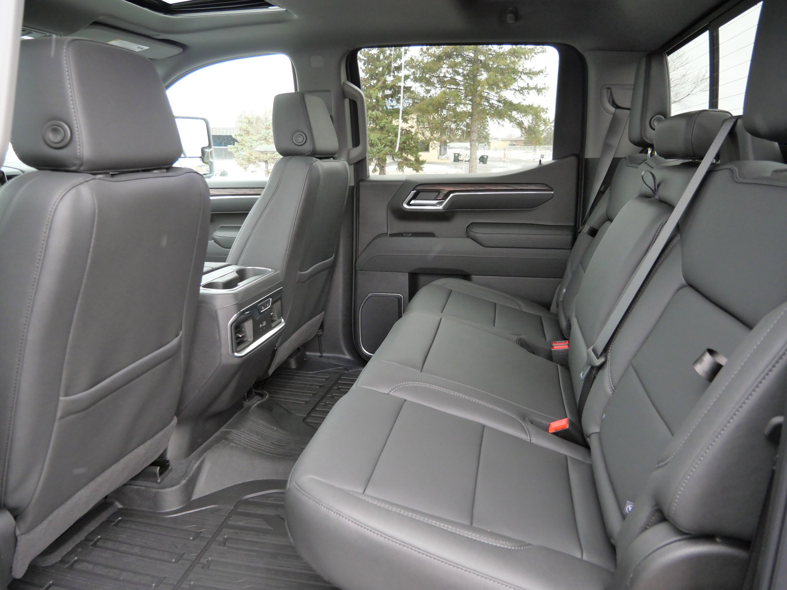 New 2026 GMC Sierra 1500 SLT w/ SLT Premium Plus Package image 4