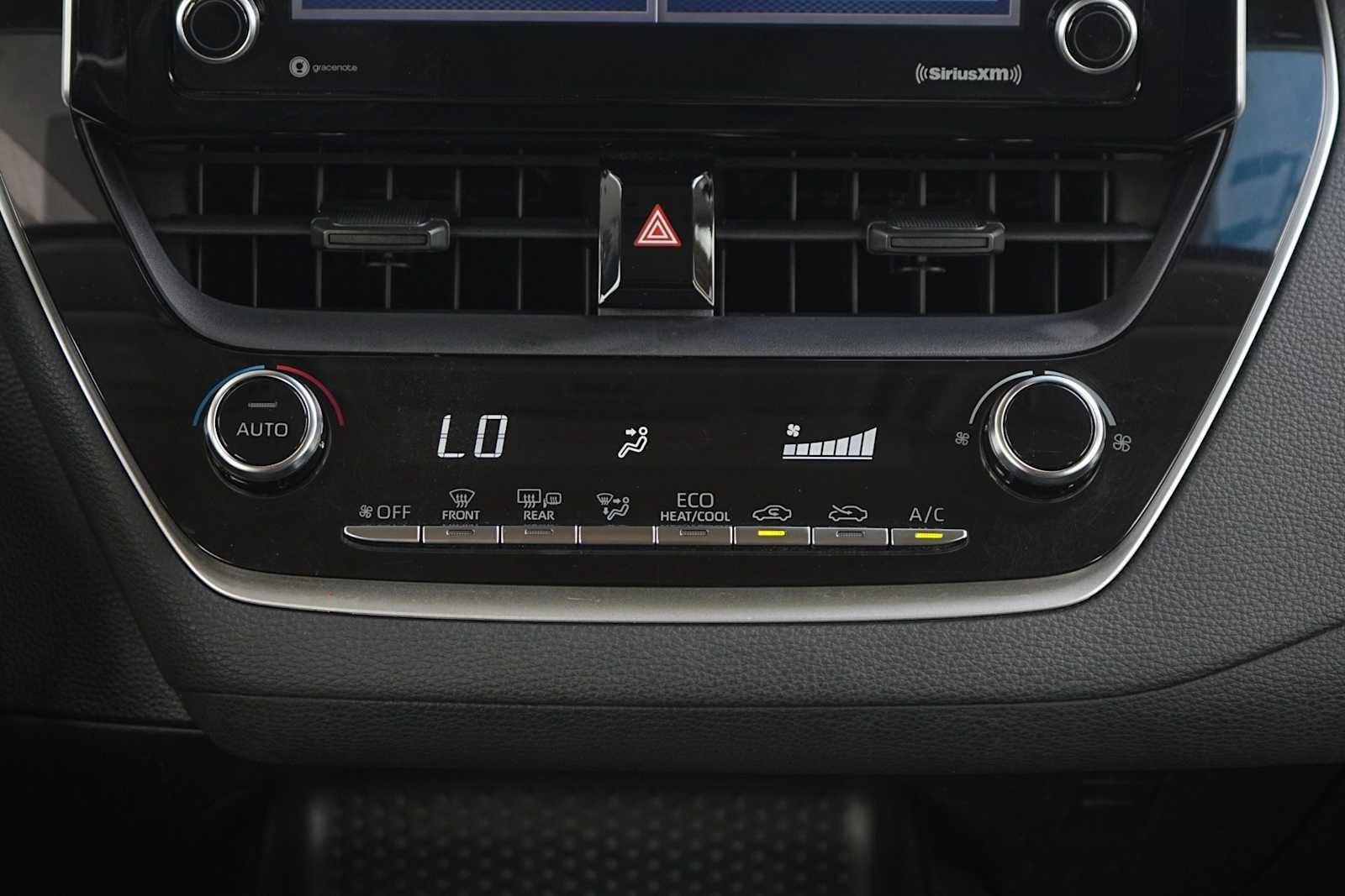 Used 2021 Toyota Corolla LE FWD image 22