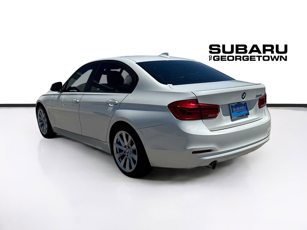 Used 2018 BMW 320i Sedan RWD image 6