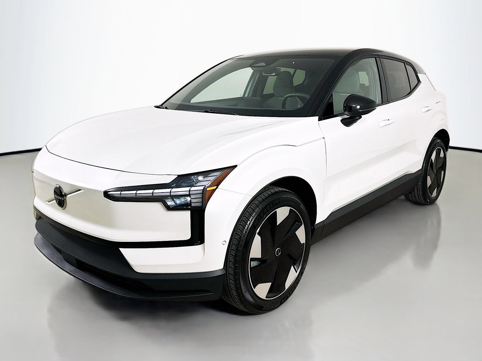 New 2026 Volvo EX30 Ultra w/ Climate Package
