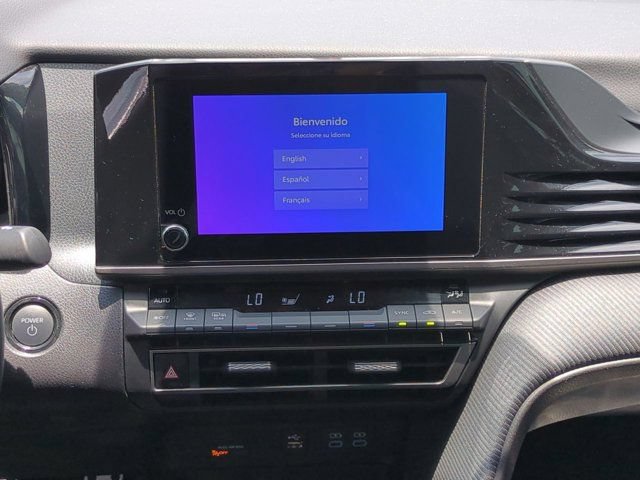 Used 2025 Toyota Camry SE FWD image 16